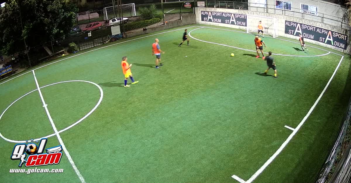 Ribattuta e goal di destro