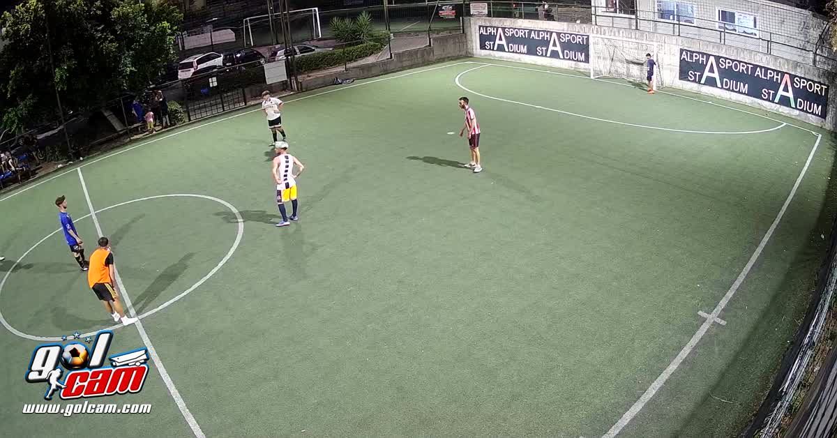 Tiro da centrocampo 