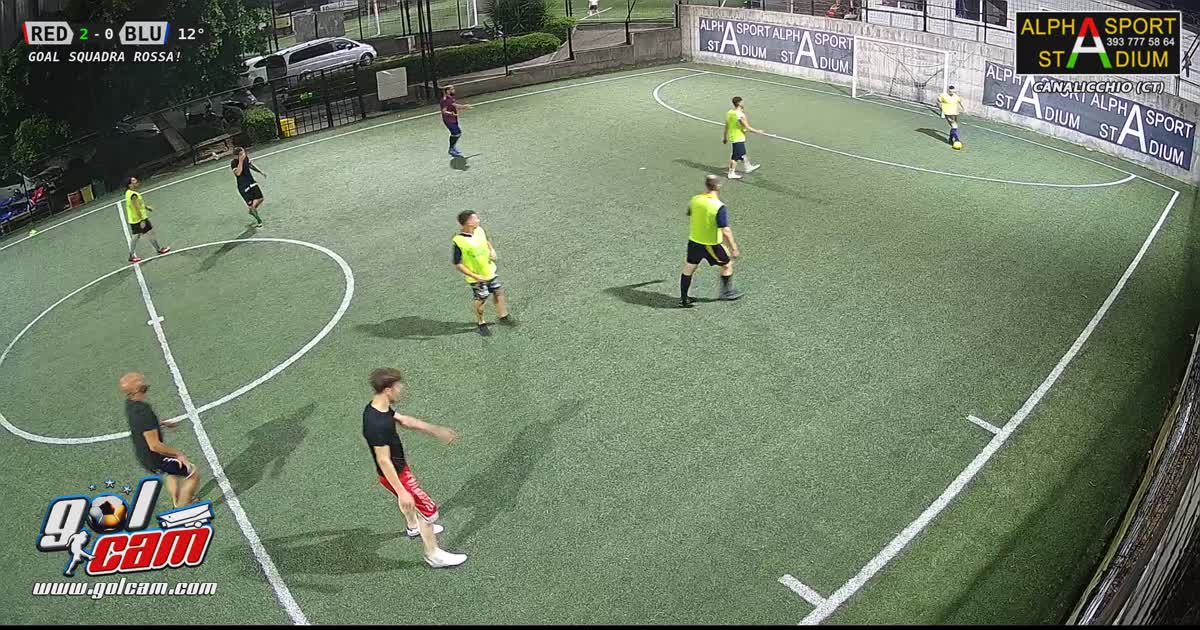 Assist alla Pirlo e goal