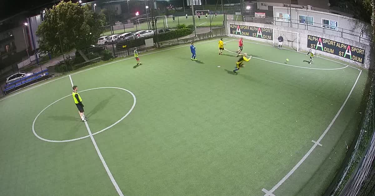 Doppio dribbling e palo