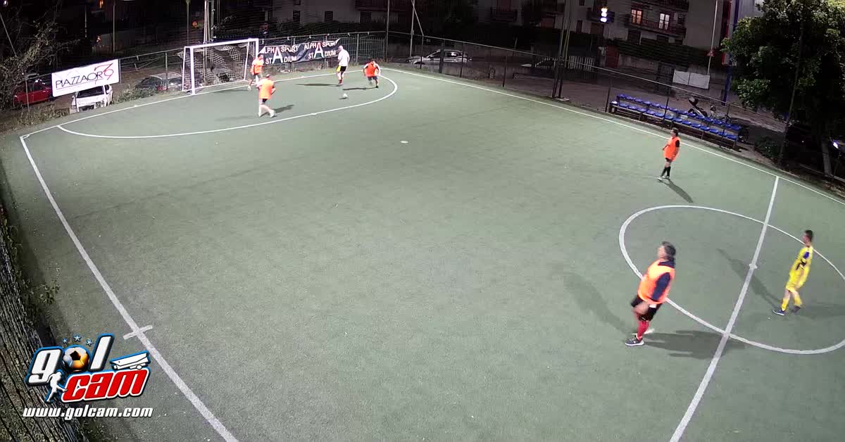 TIRO DA CENTROCAMPO E GOAL