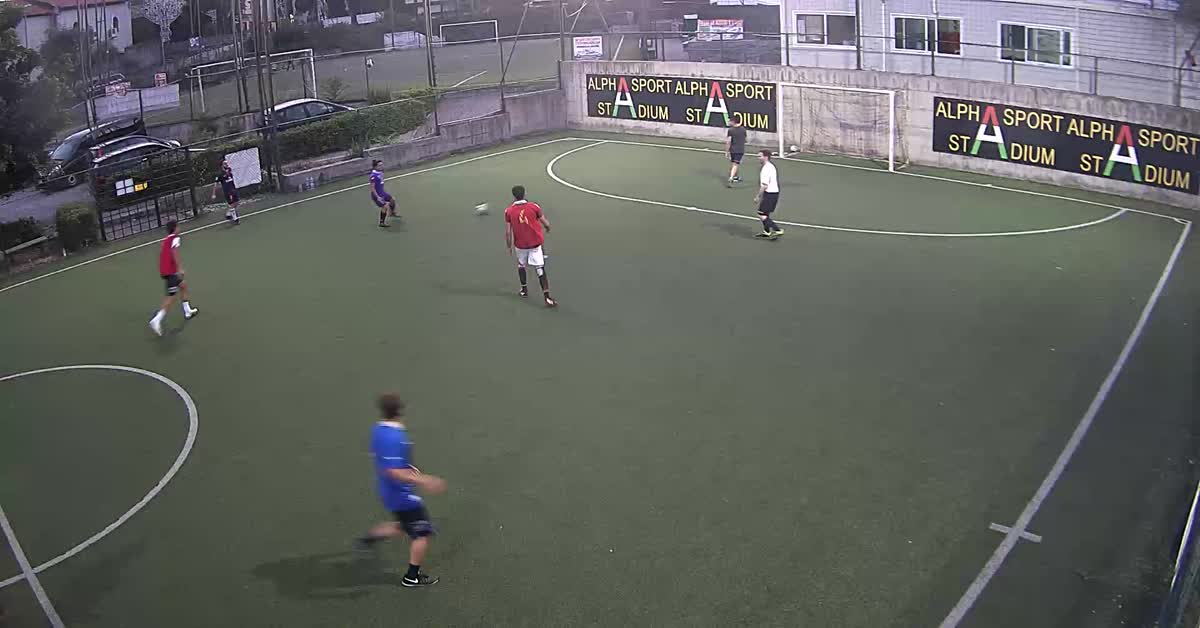 Spaccai tutti cosi