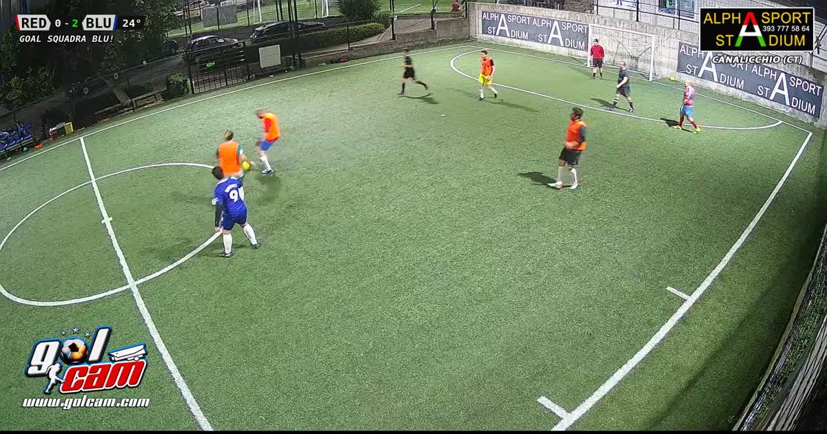 Al volo da calcio d?angolo