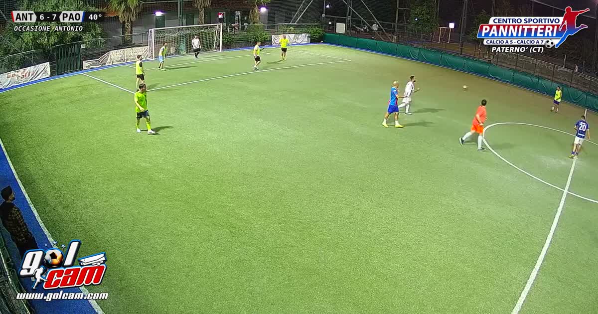 In calcio d?angolo 