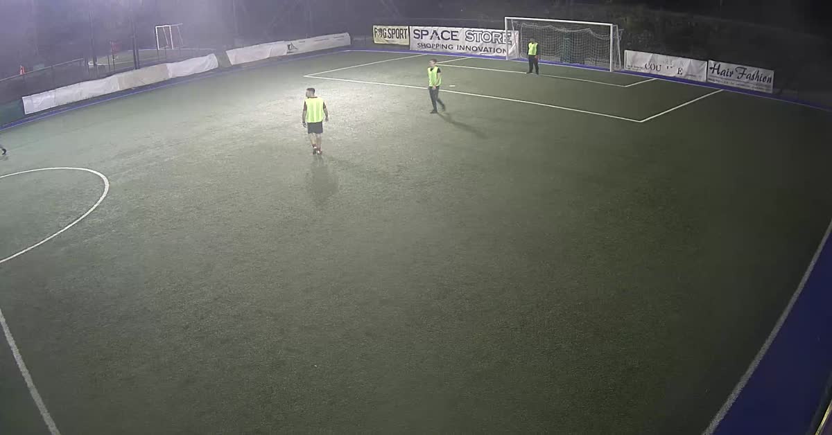 Dribbling e tiro da fuori