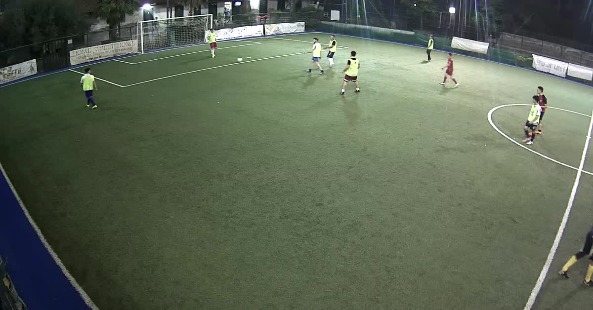 Tiro da fuori e gol