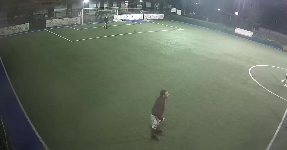 Sinistro sotto la traversa 