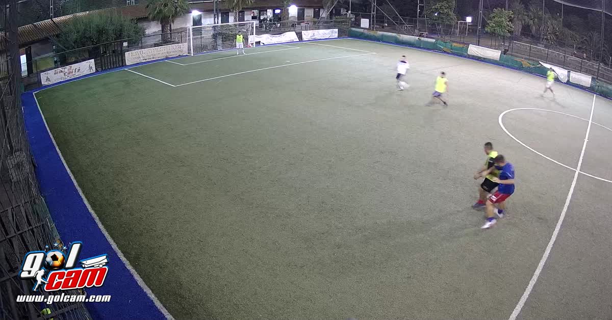 Tiro quasi a giro