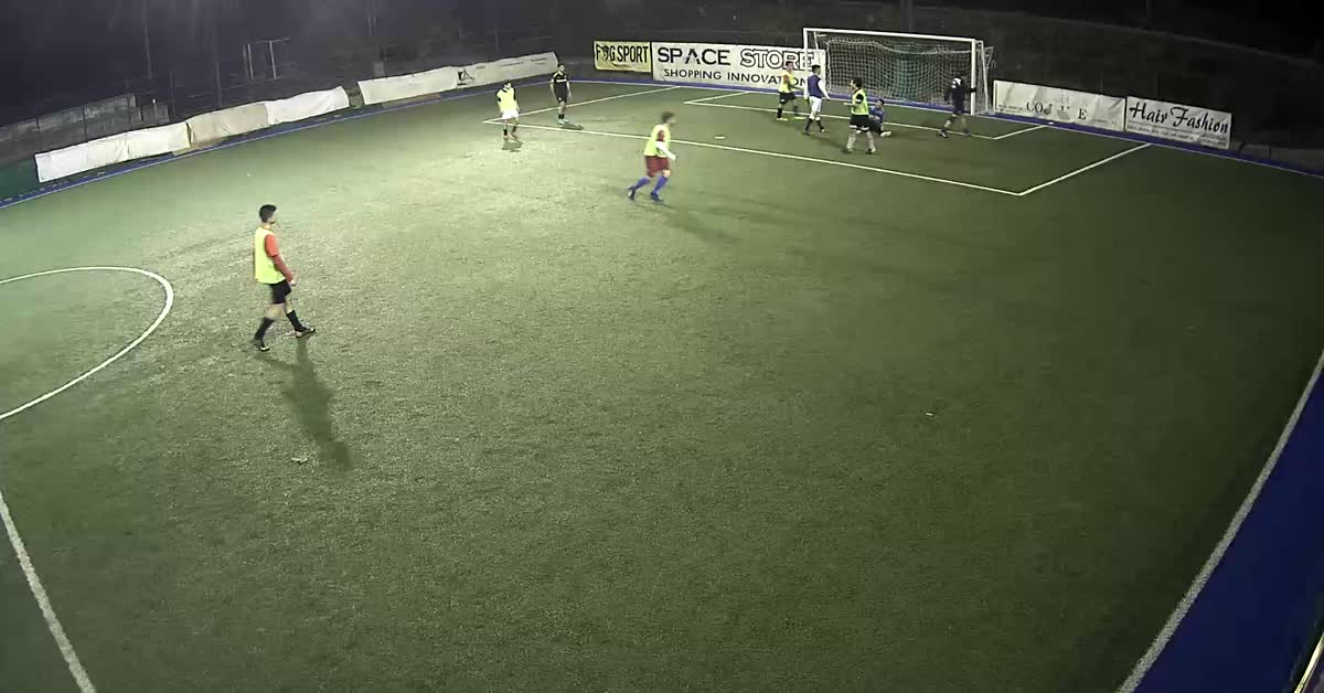 Una bomba, ma il portiere c'Ã¨!