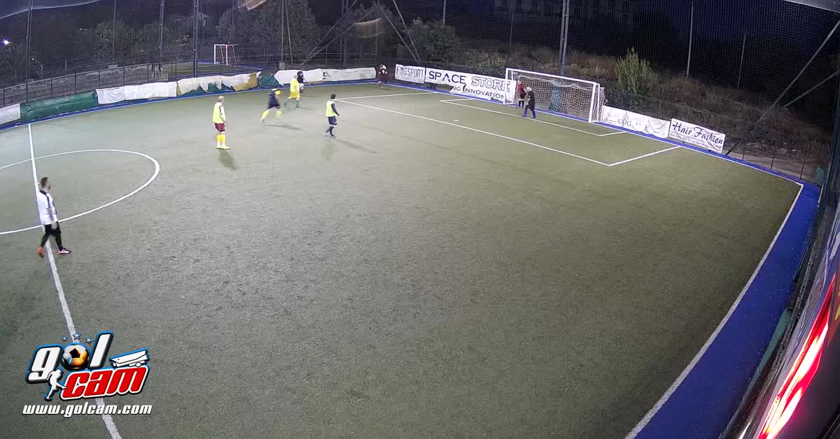 Tiro a giro secondo palo !!!