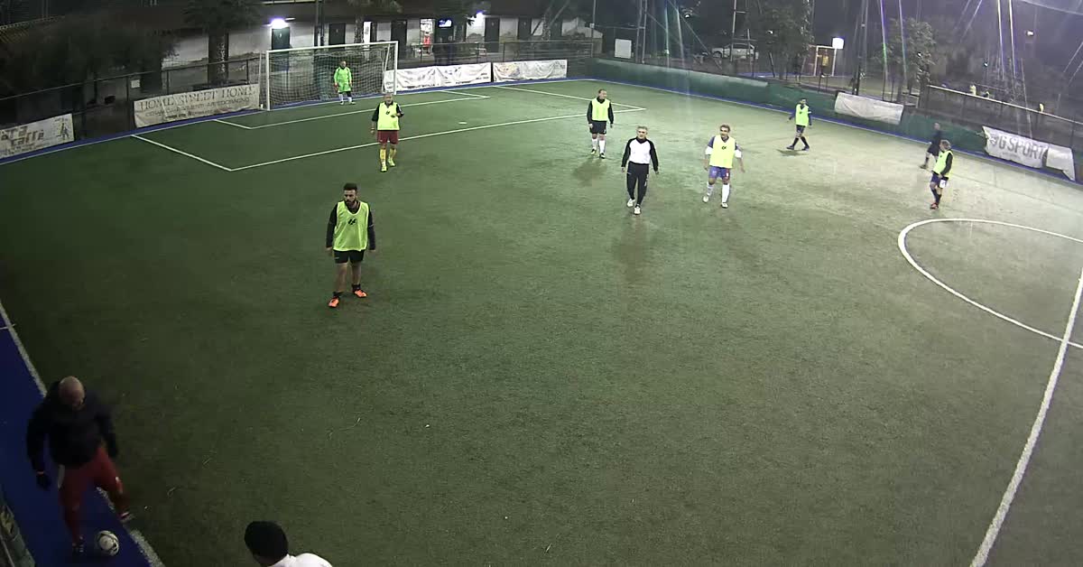 Gran tiro, palo!