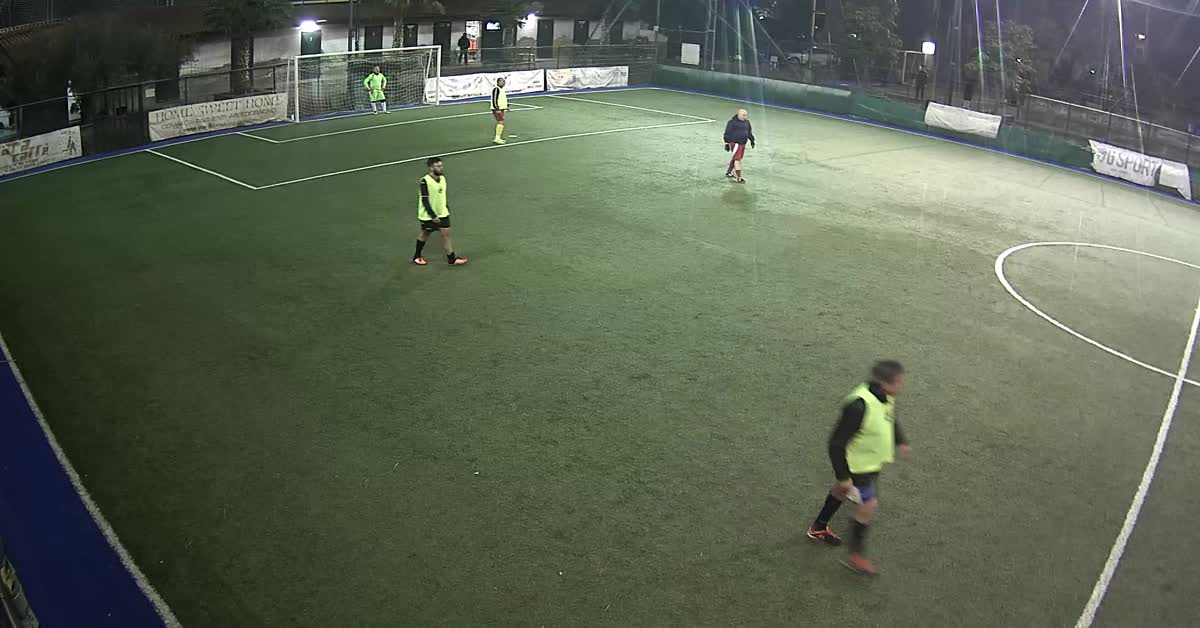 Gran gol da fuori area
