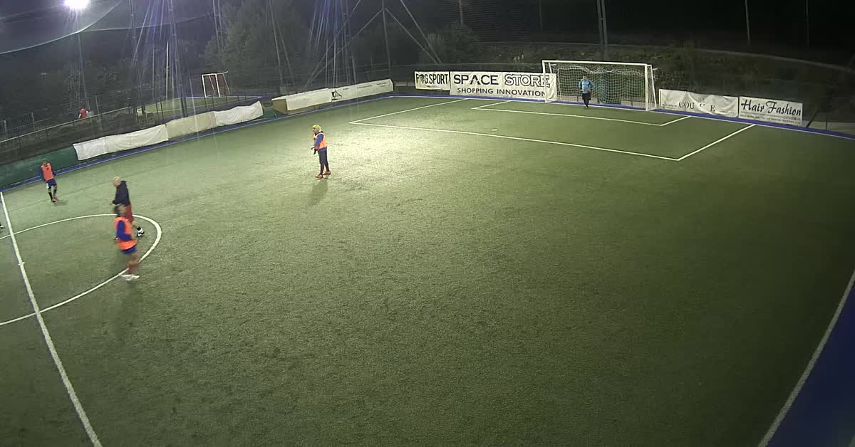 Grande assist del BOMBER