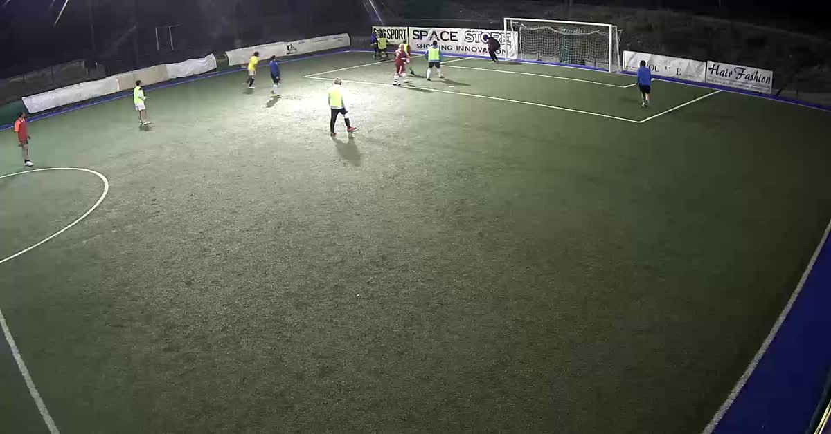 Grande gol di testa del bomber