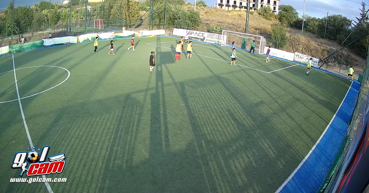 Smarco quattro giocatori e gol