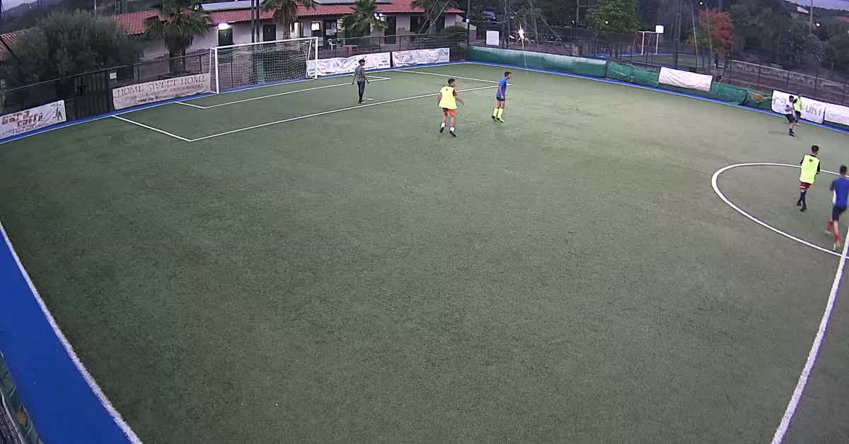 Tiro da fuori e gol