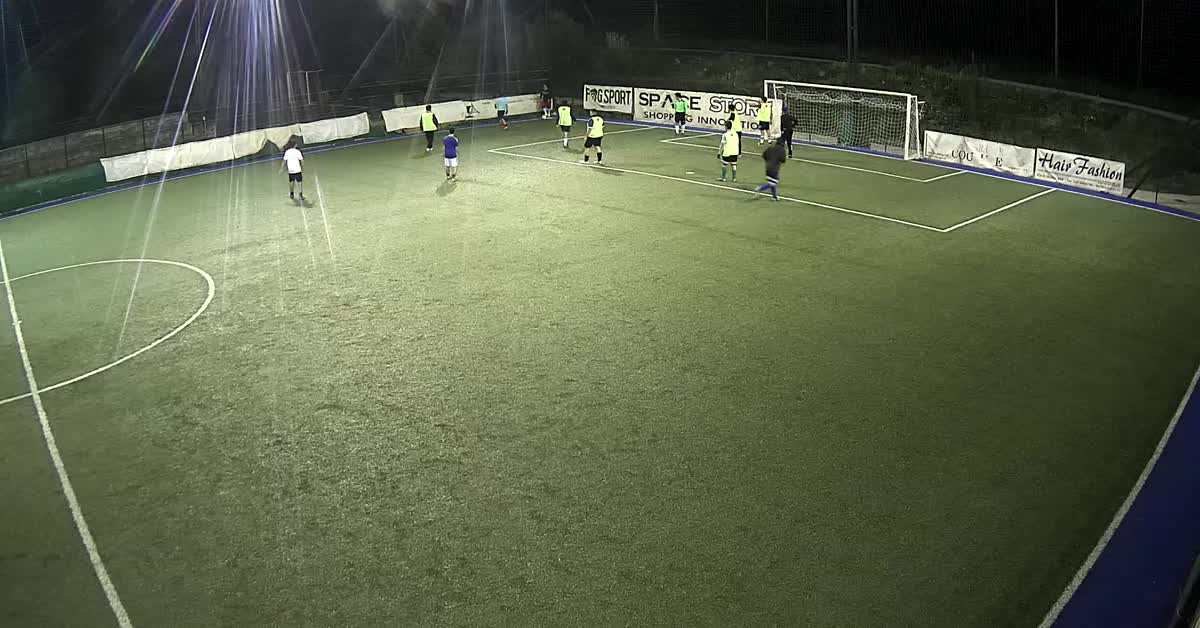 Mostru i gol 