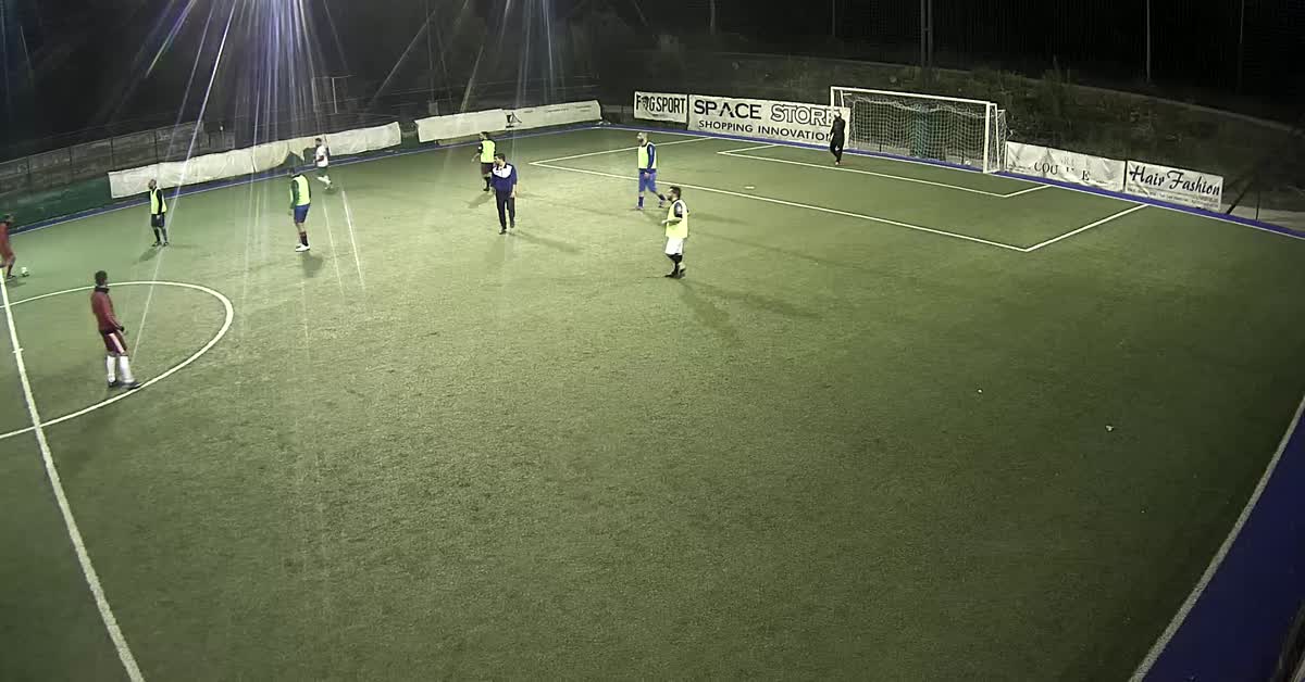 Bomba di sinistro all incrocio