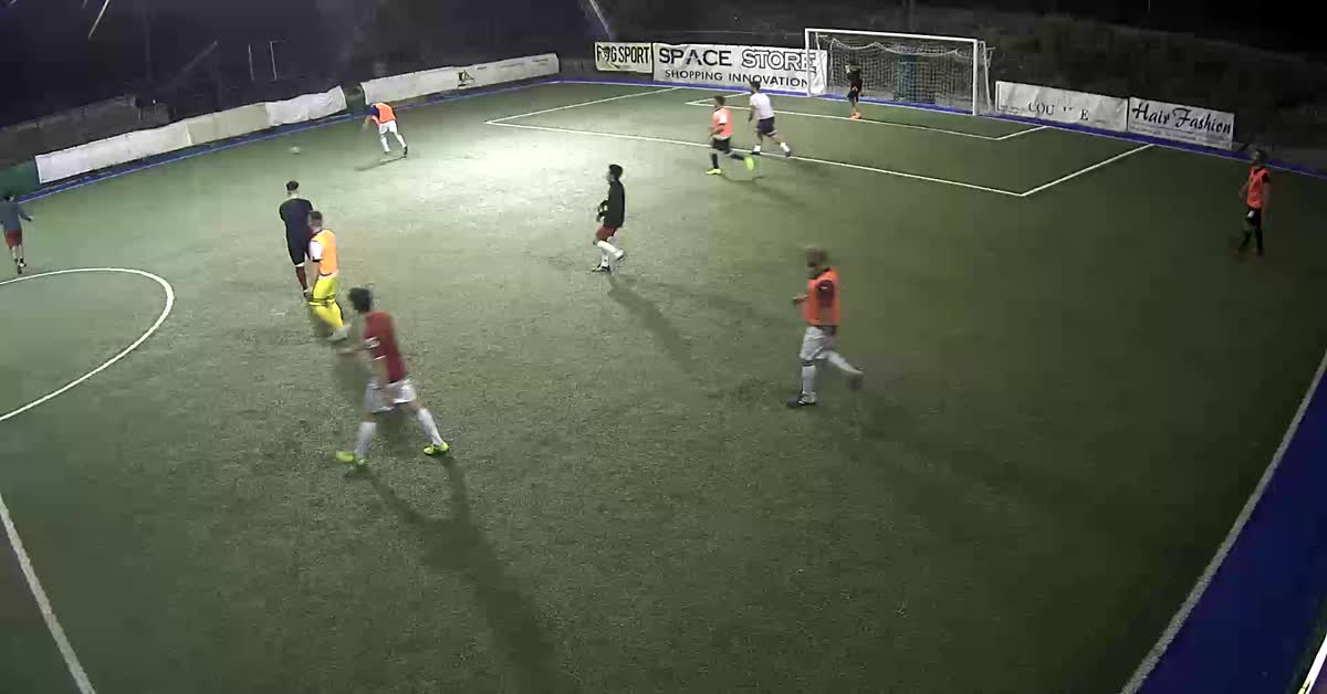 Gol dal centrocampo 