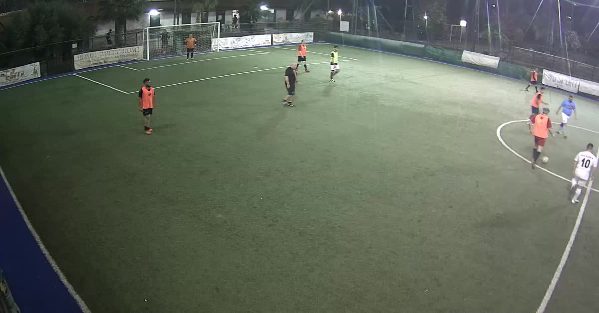 Tiro da fuori di Firmino