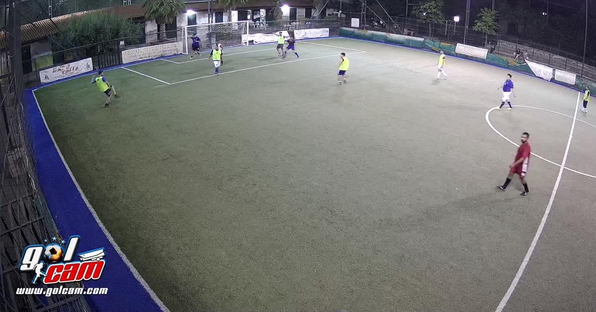 Controllo e gol angolino