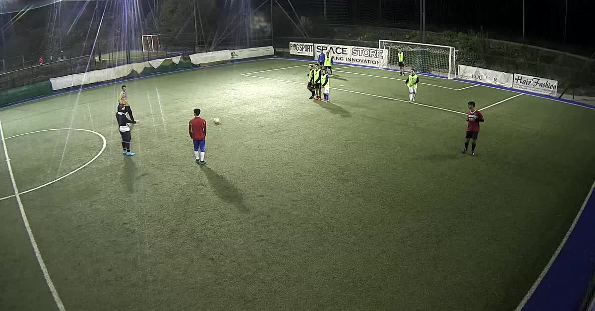 Punizione sotto il 7