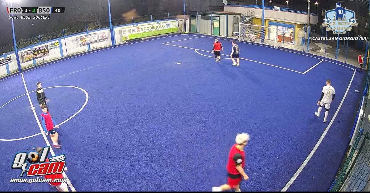 Gol in area 