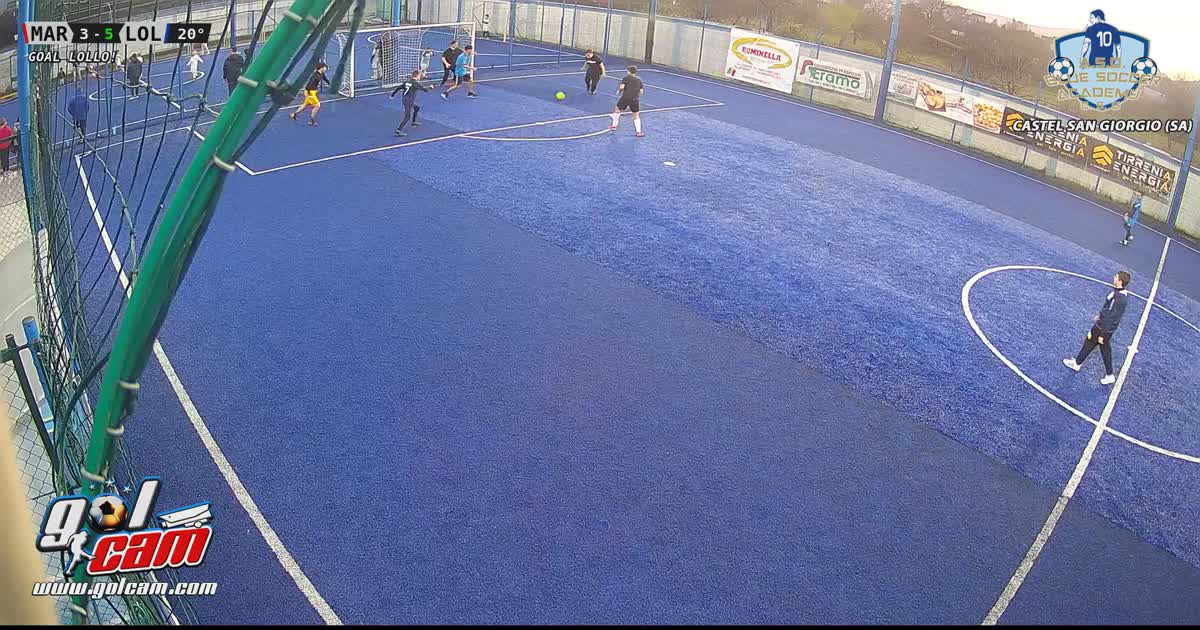 Goal da centrocampo