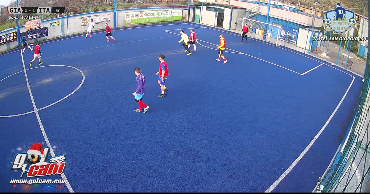 Assist di tacco e gol