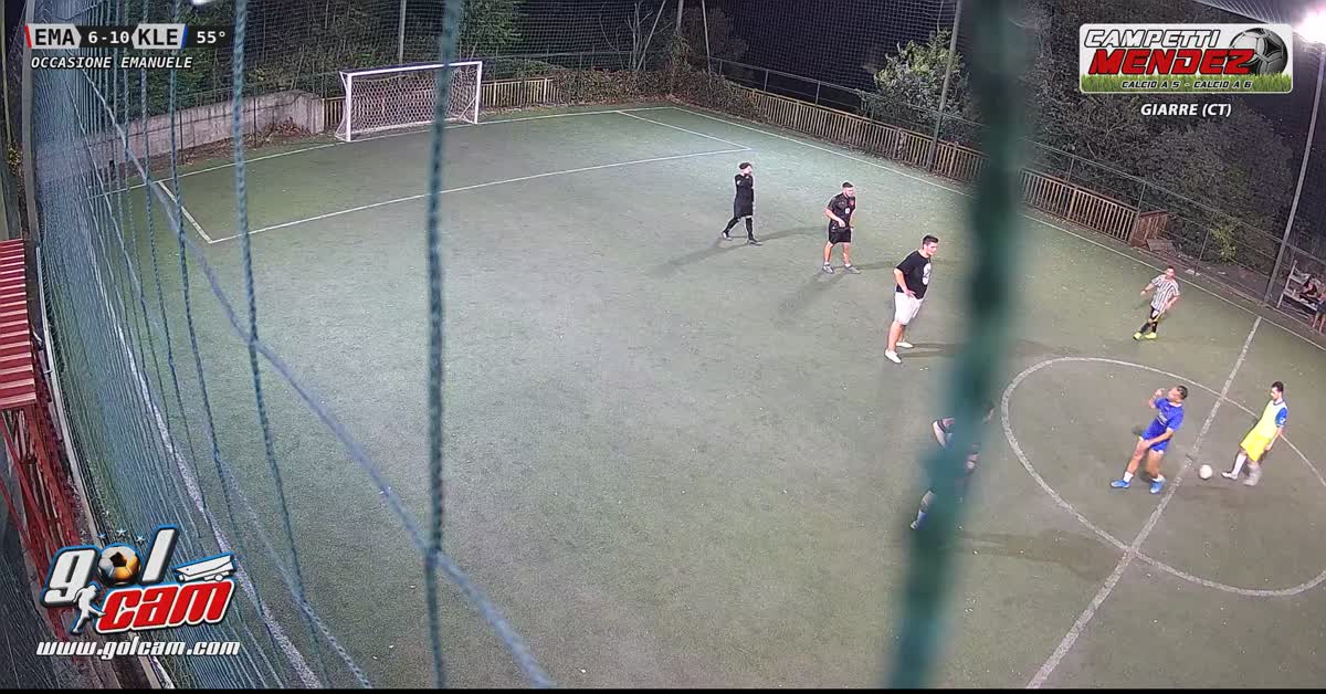 Traversa da  centrocampo!