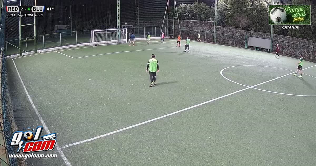 Botta da centrocampo con paper