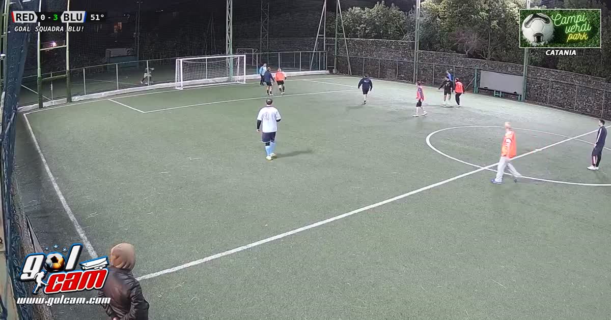 Supero il portiere e tacco 