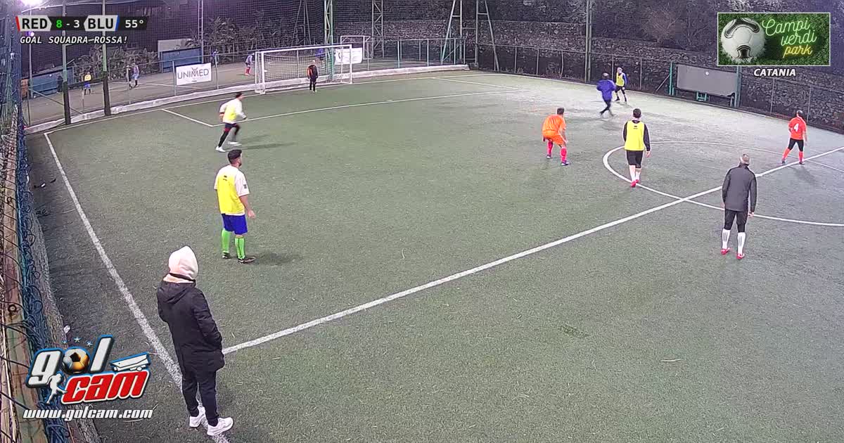 Rientra e chiude sul 1 palo