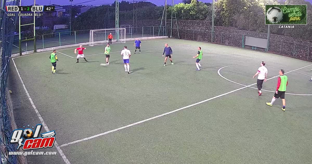 Uno due di tacco e gol!