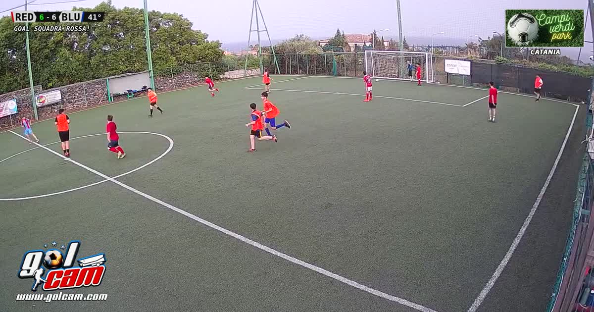 Gol dentro l"area di sinistro