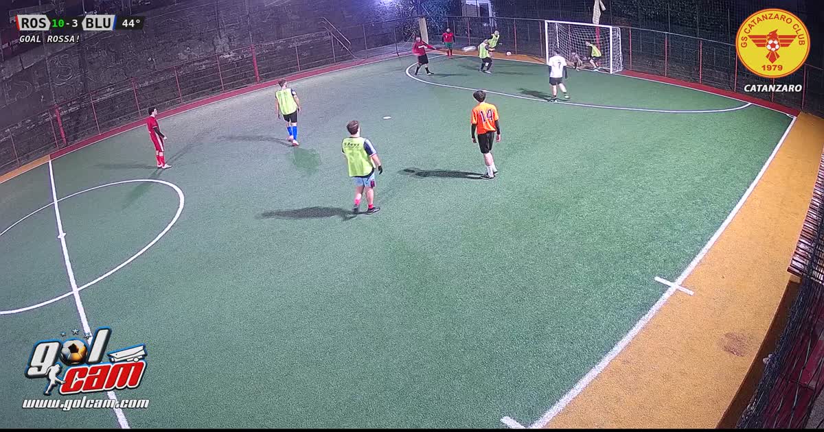gol dentro area