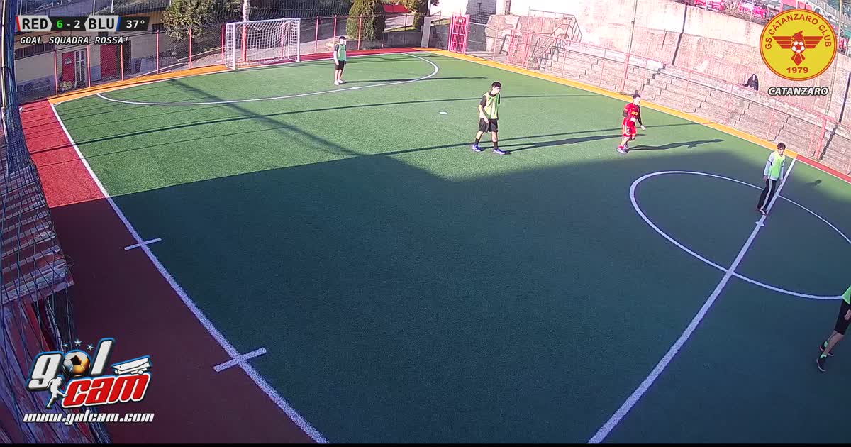 Tiro da fuori e goal