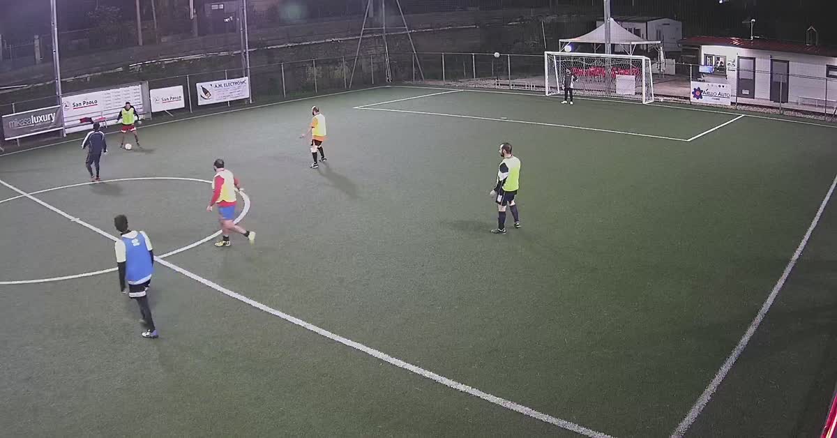 Tiro da centrocampo 