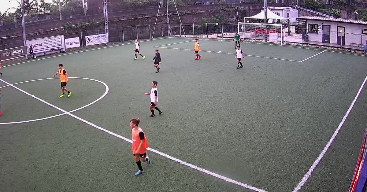Gol da fuori area papera purti