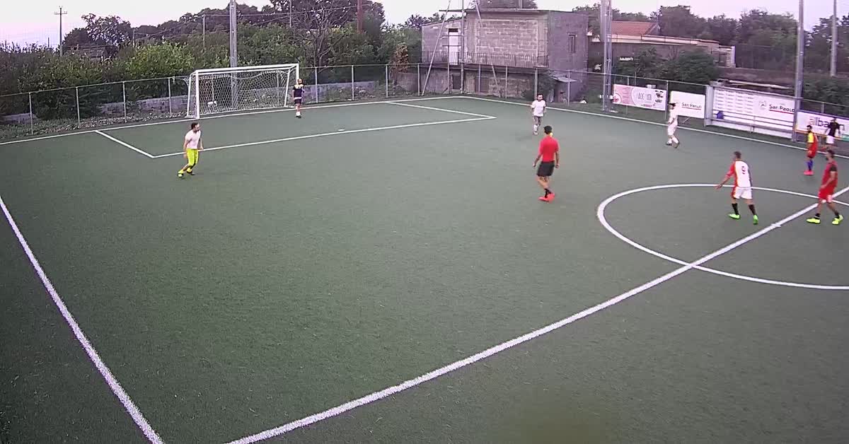 Gol e tiro da fuori 
