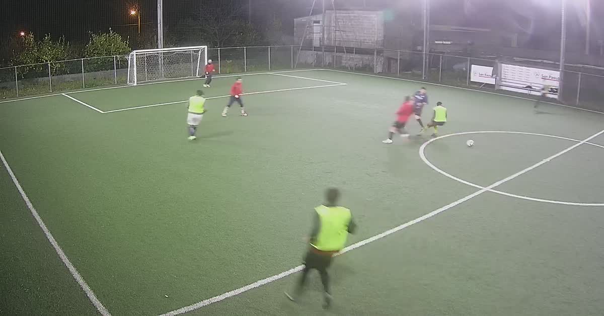 Gol in area