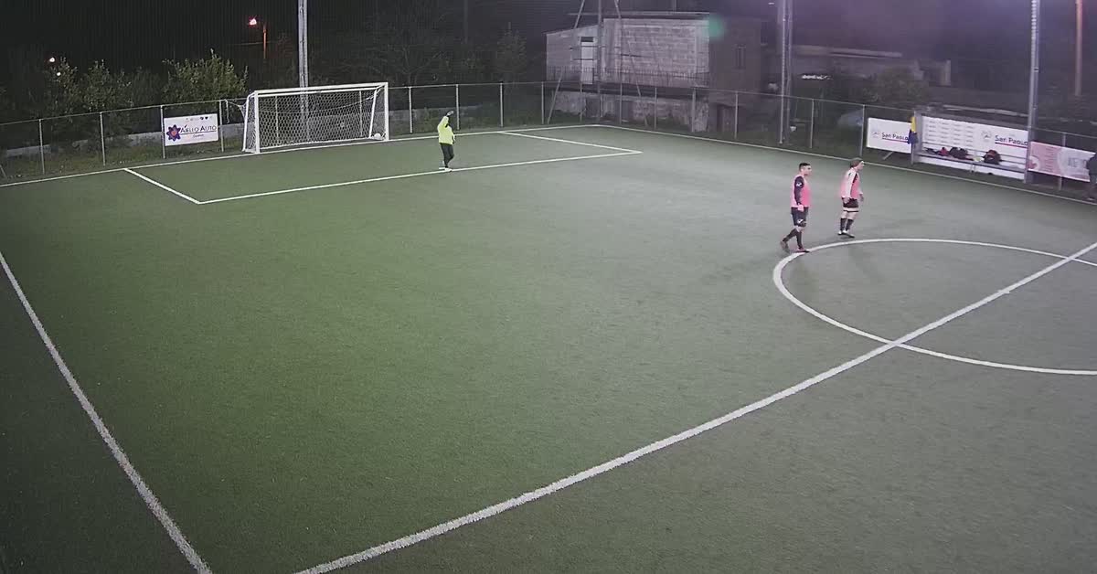 Goal da quasi centrocampo!