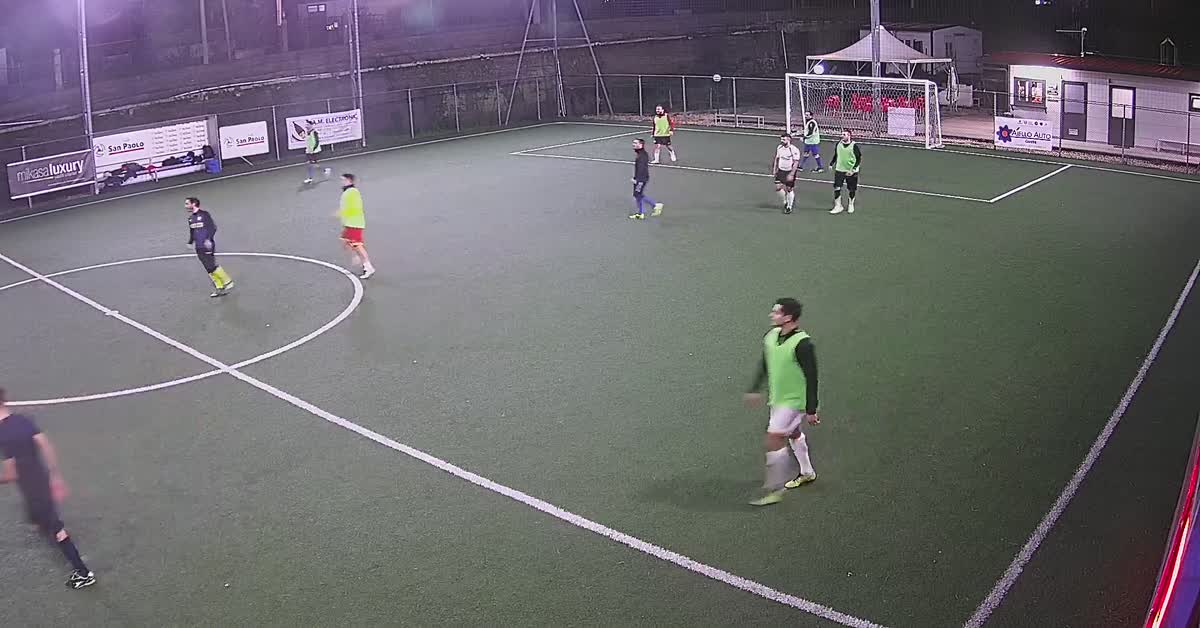 Tiro dall"area opposta - BOOM