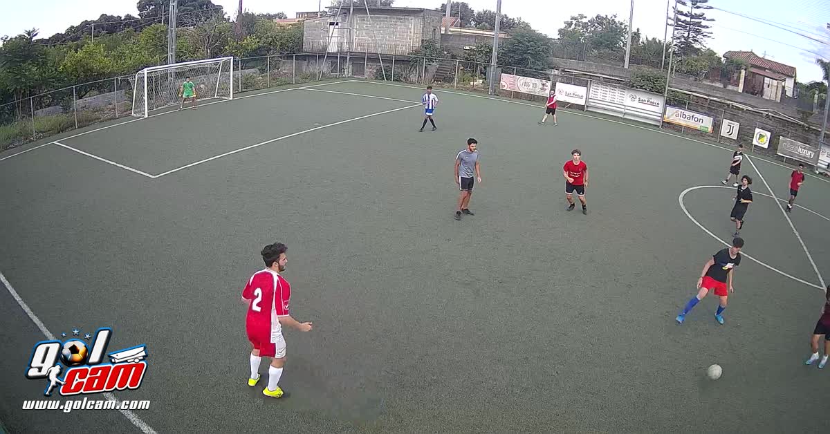 Assist sulla sinistra 