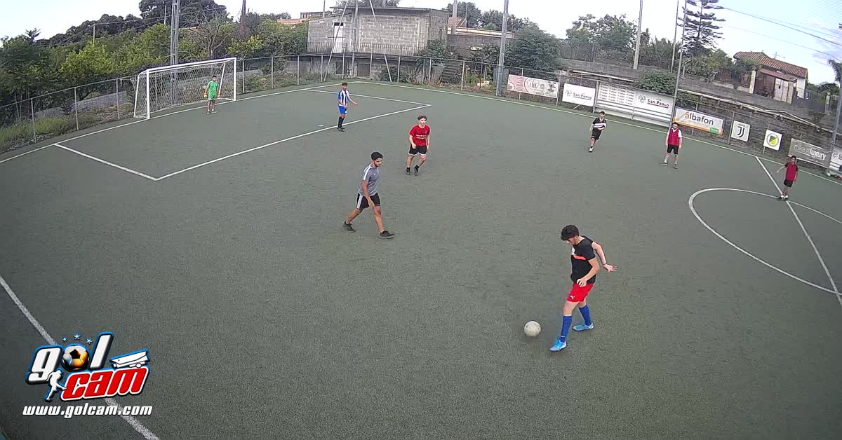 Bel goal a incrociare 