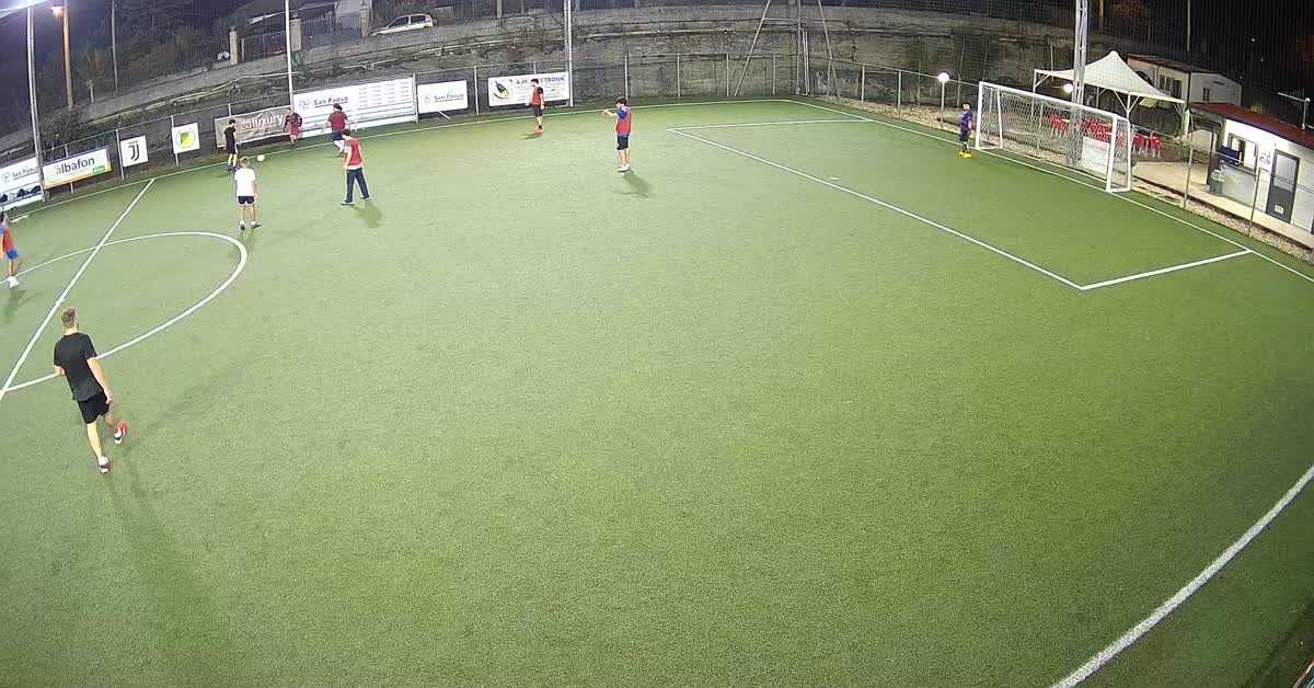 Tiro centrocampo