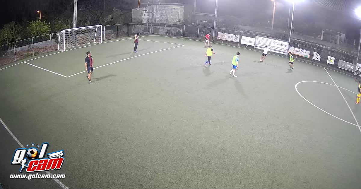 Goal da centrocampo