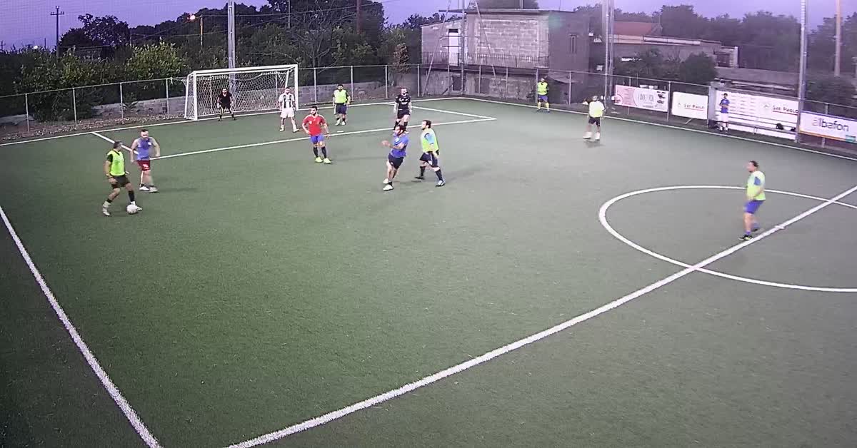 Stop di destro goal di sinistr