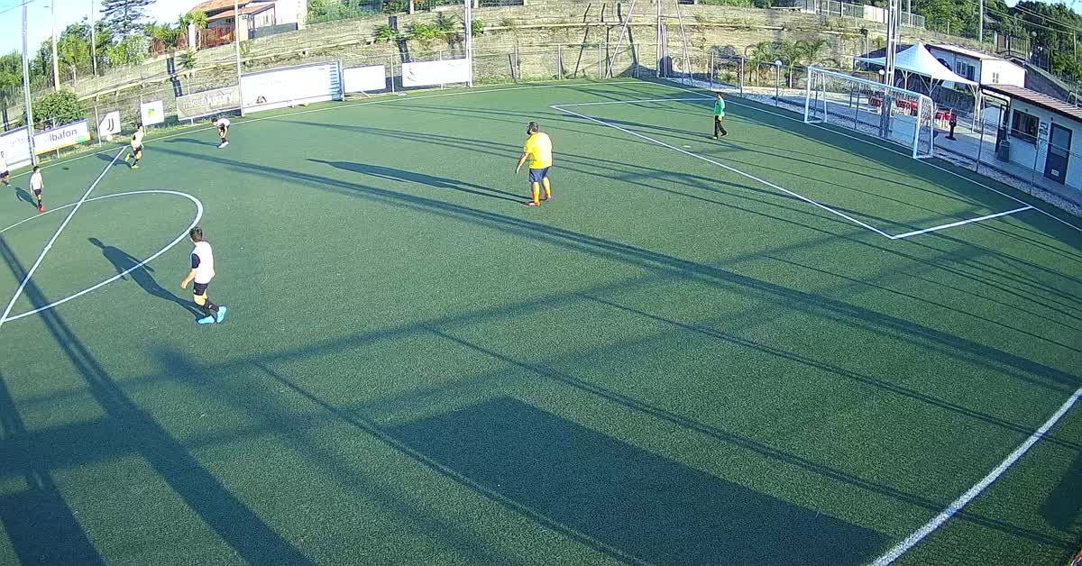 Goal da centrocampo