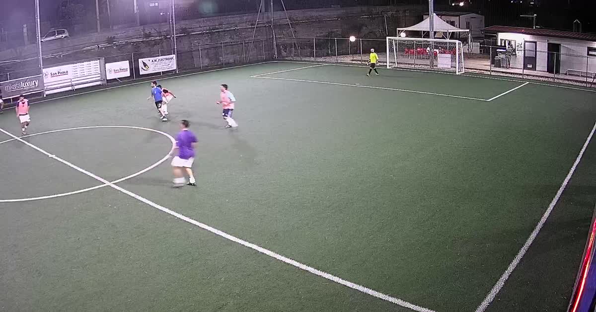 Assist di tacco e goal